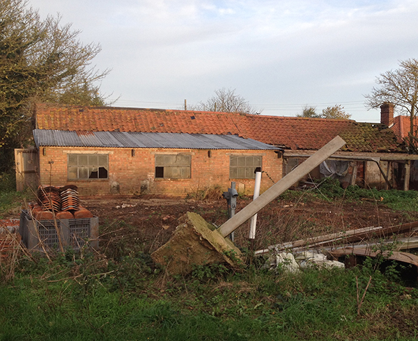 1 storey barn old